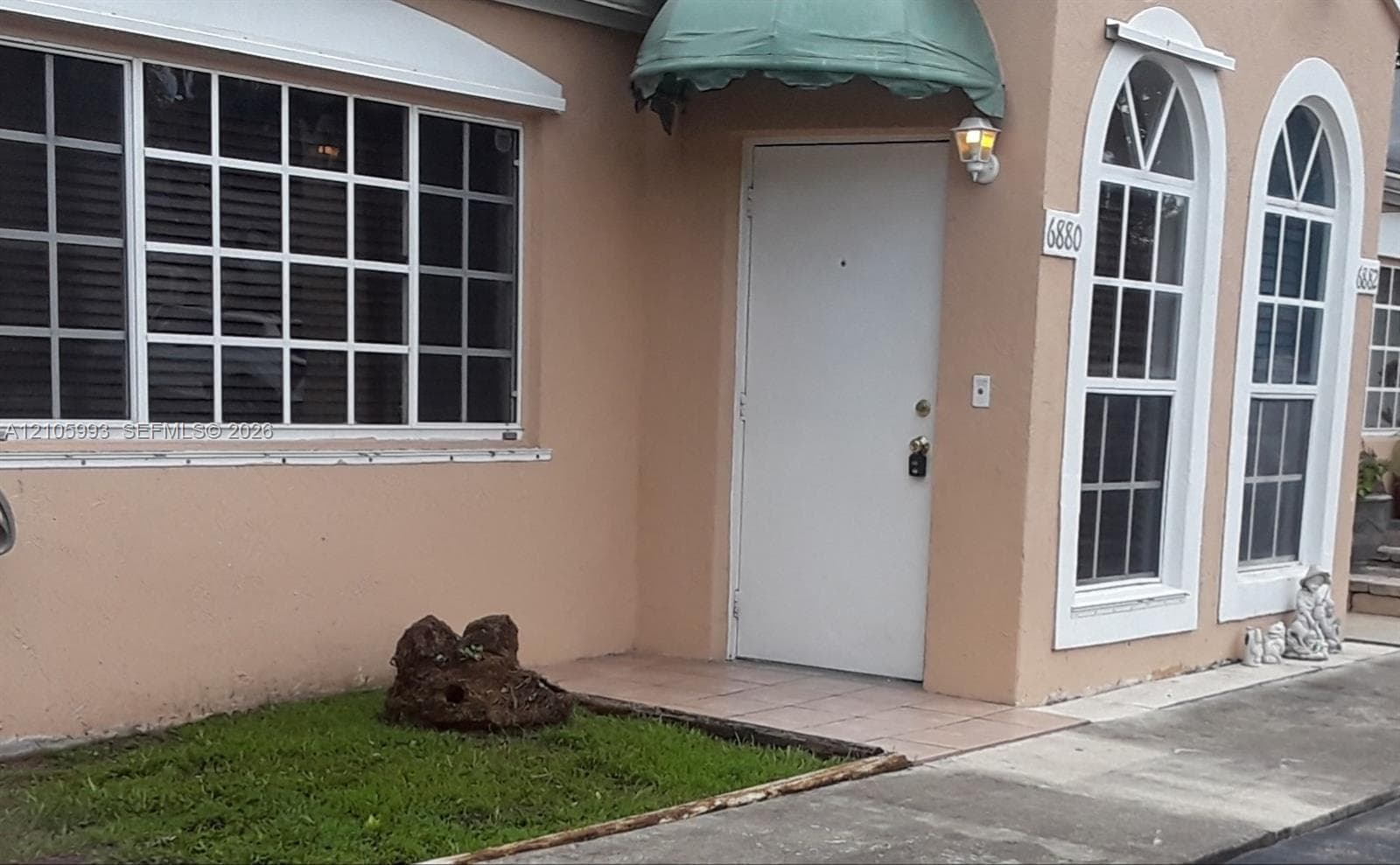 Fountain Pk Village homes · #1001 in Miami Lakes - Photo 15