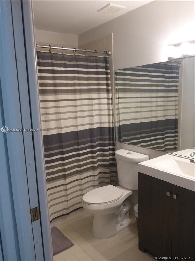 Fountain Pk Village homes · #1001 in Miami Lakes - Photo 4