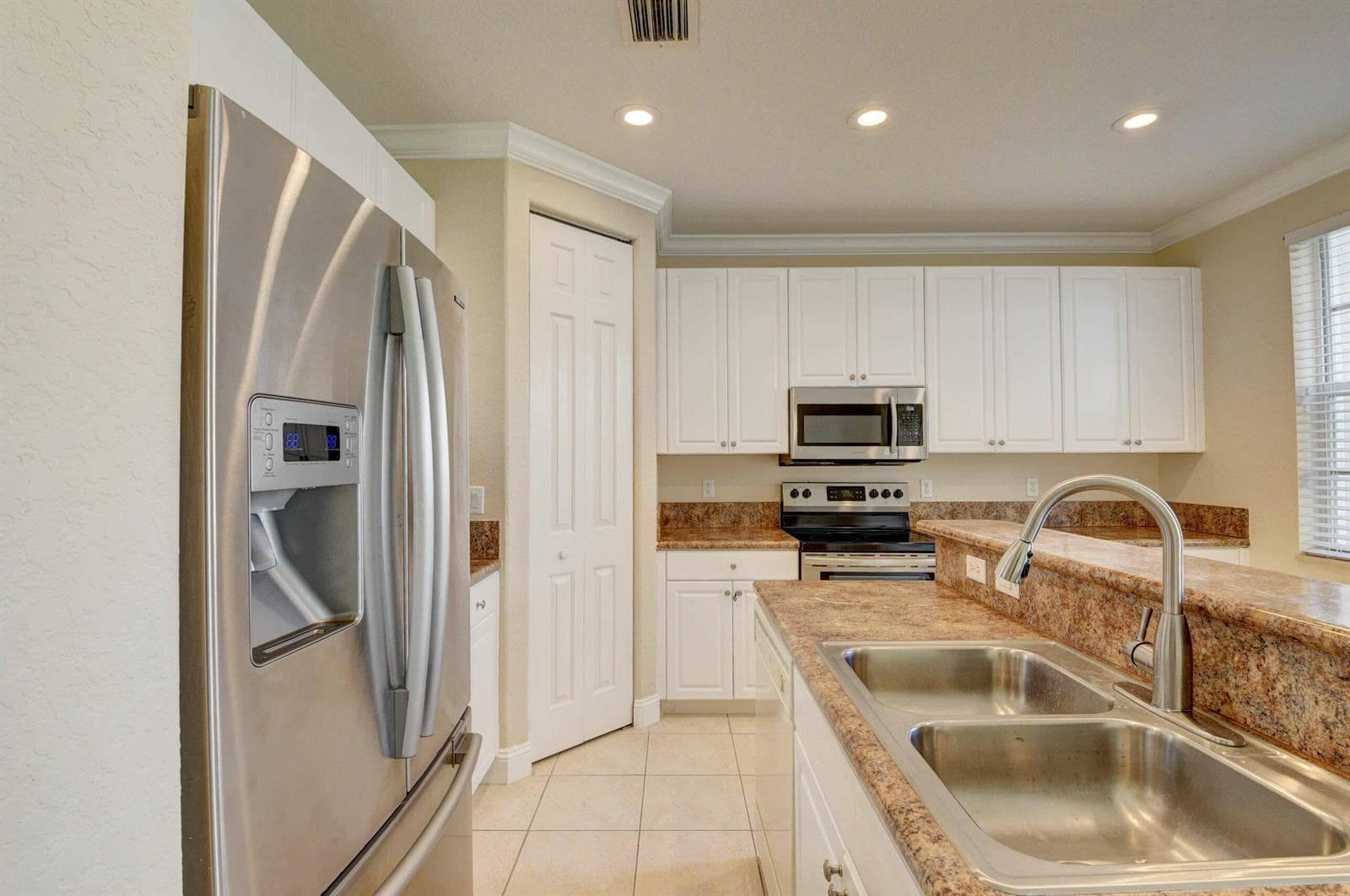 4353 Legacy Ct, Delray Beach, FL 33445