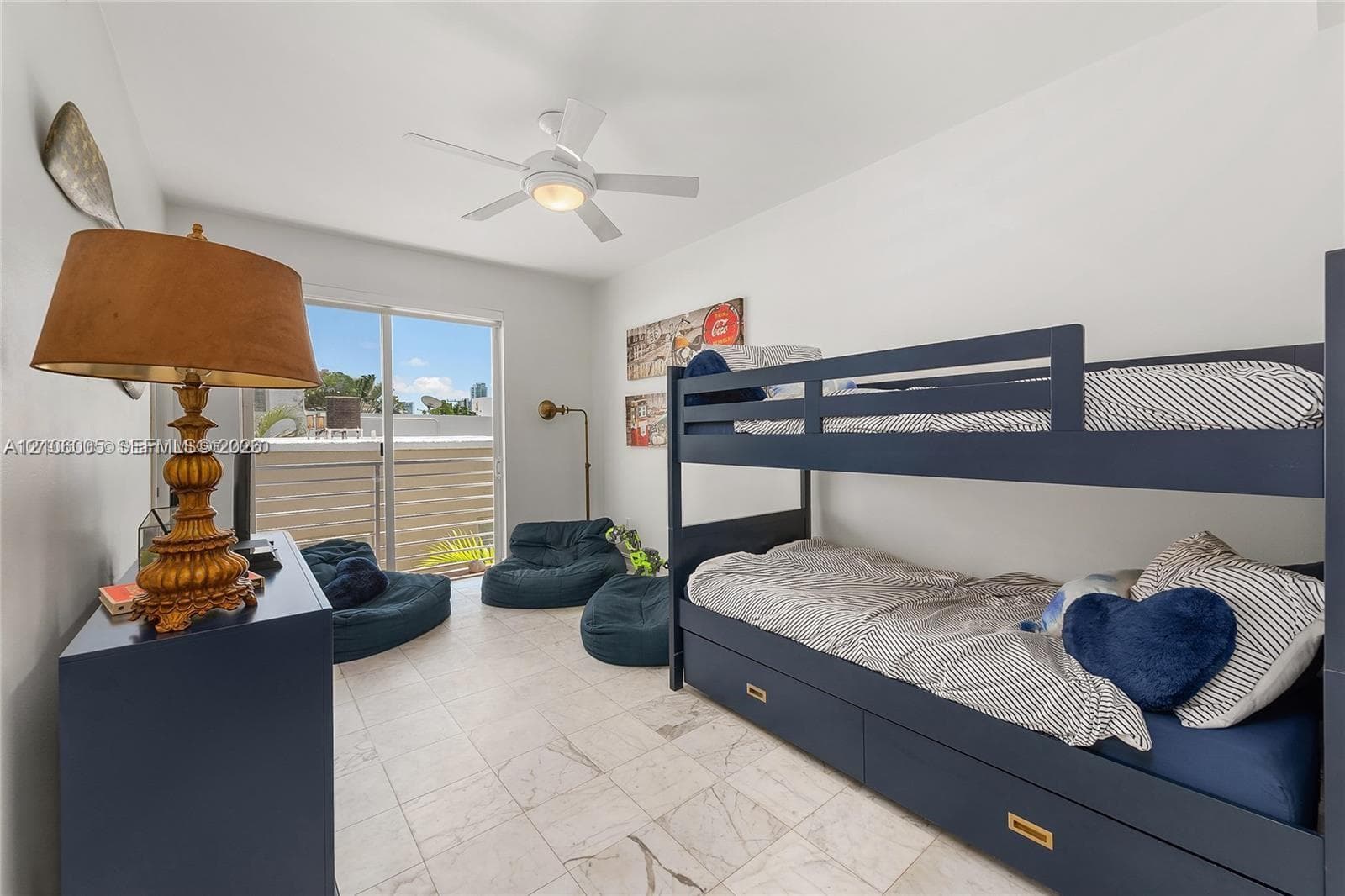 both bedrooms have on suite bathroom