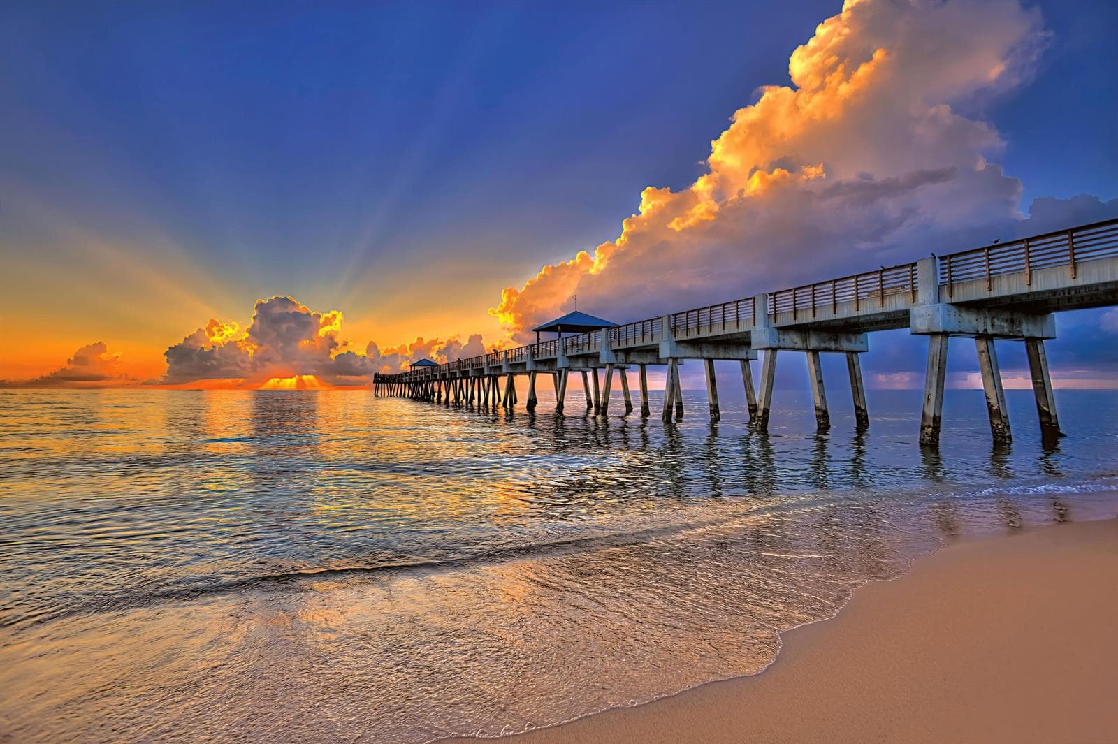 Juno Beach Pier