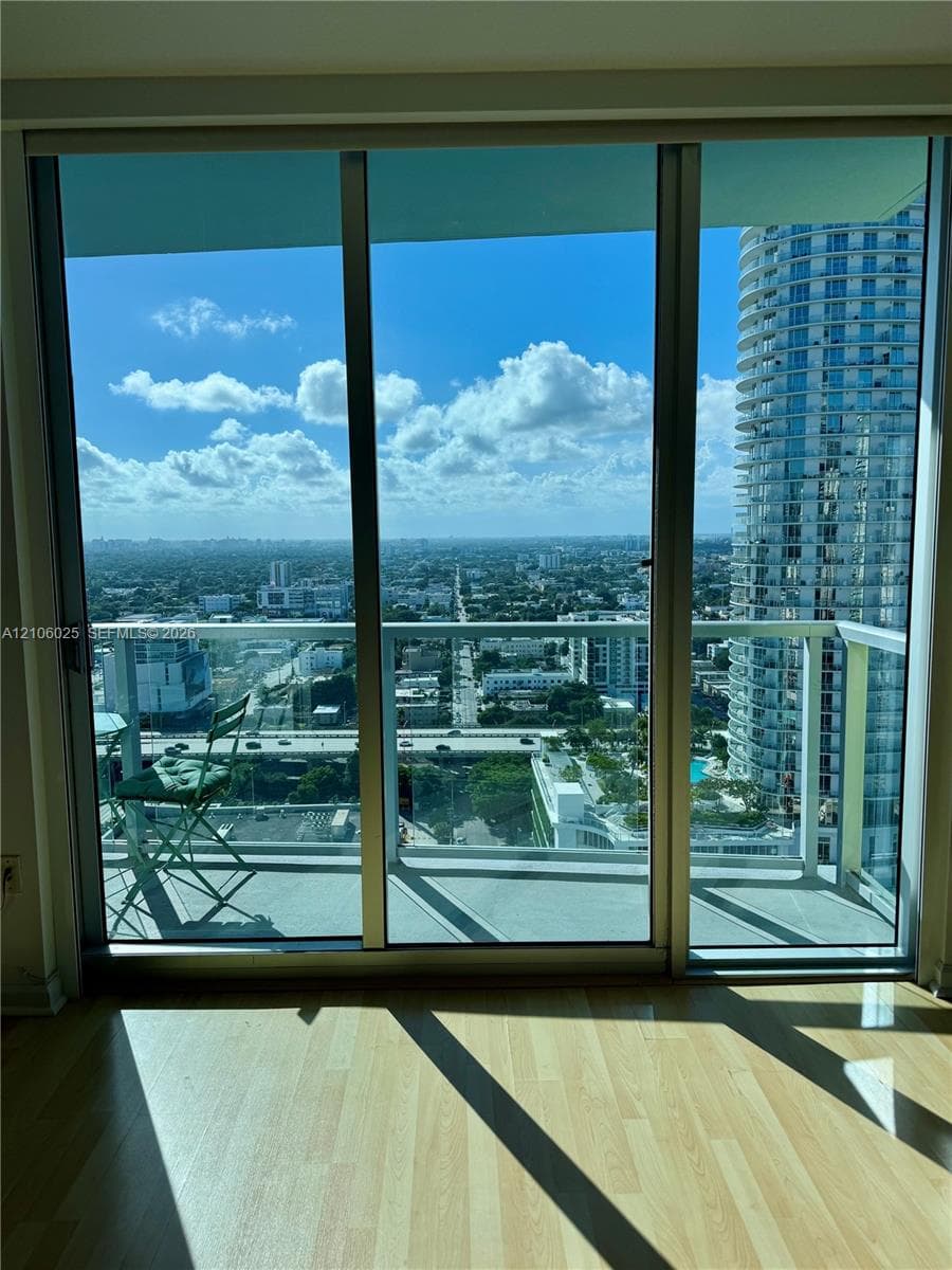 Latitude on the River · #2700 in Miami - Photo 12