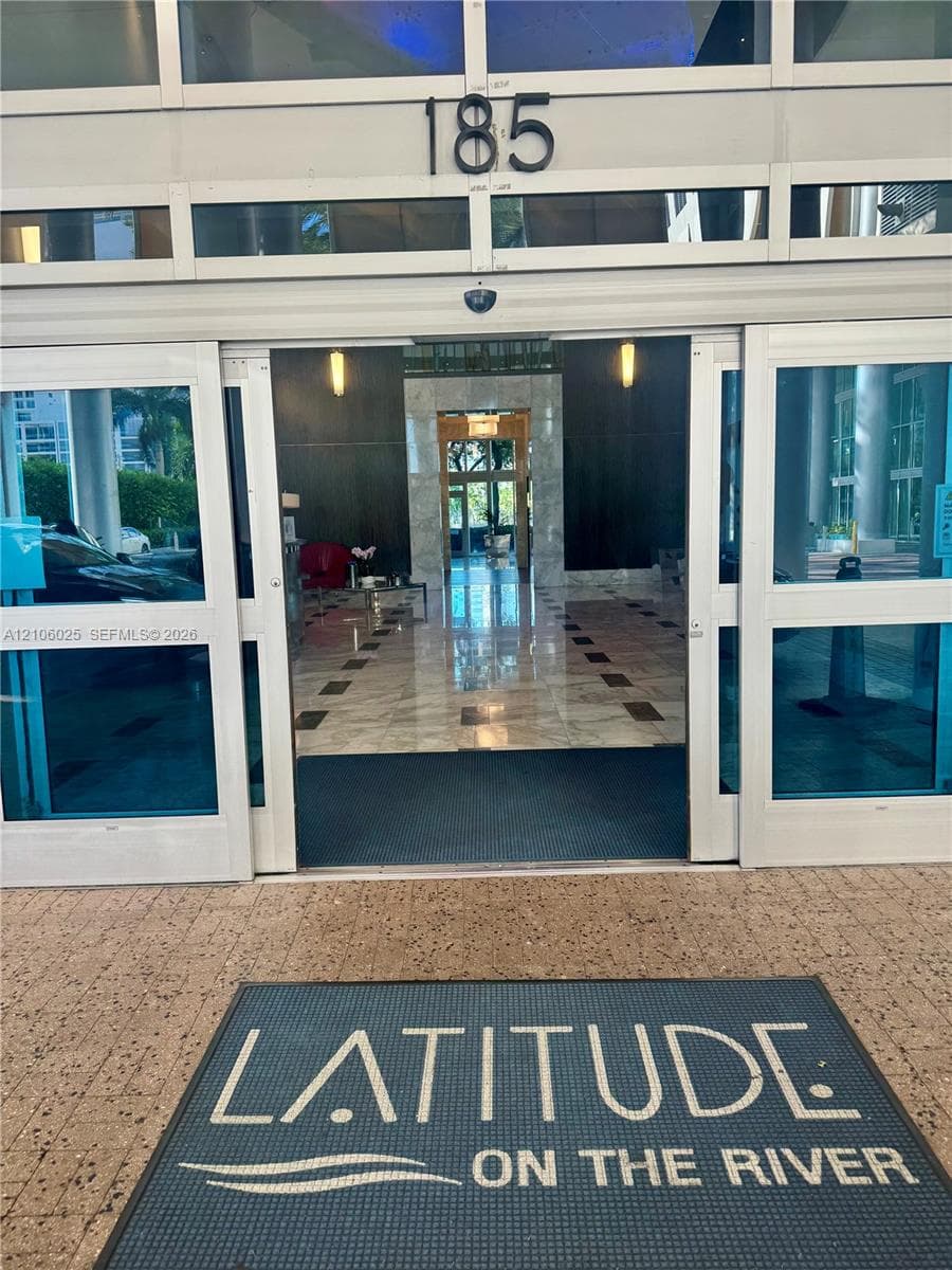 Latitude on the River · #2700 in Miami - Photo 21