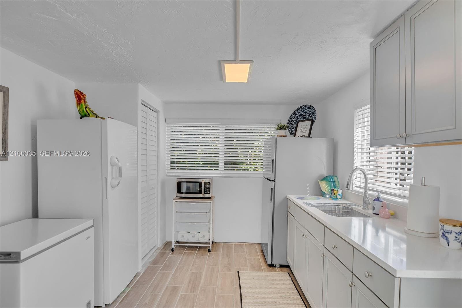 128 Dove Ave photo 31