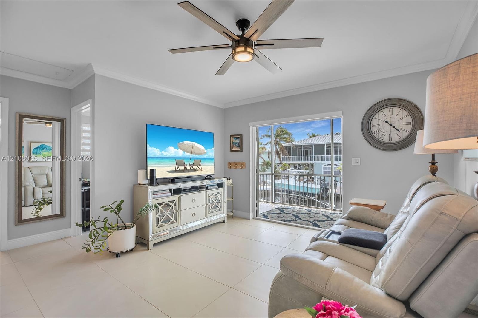 128 Dove Ave photo 8