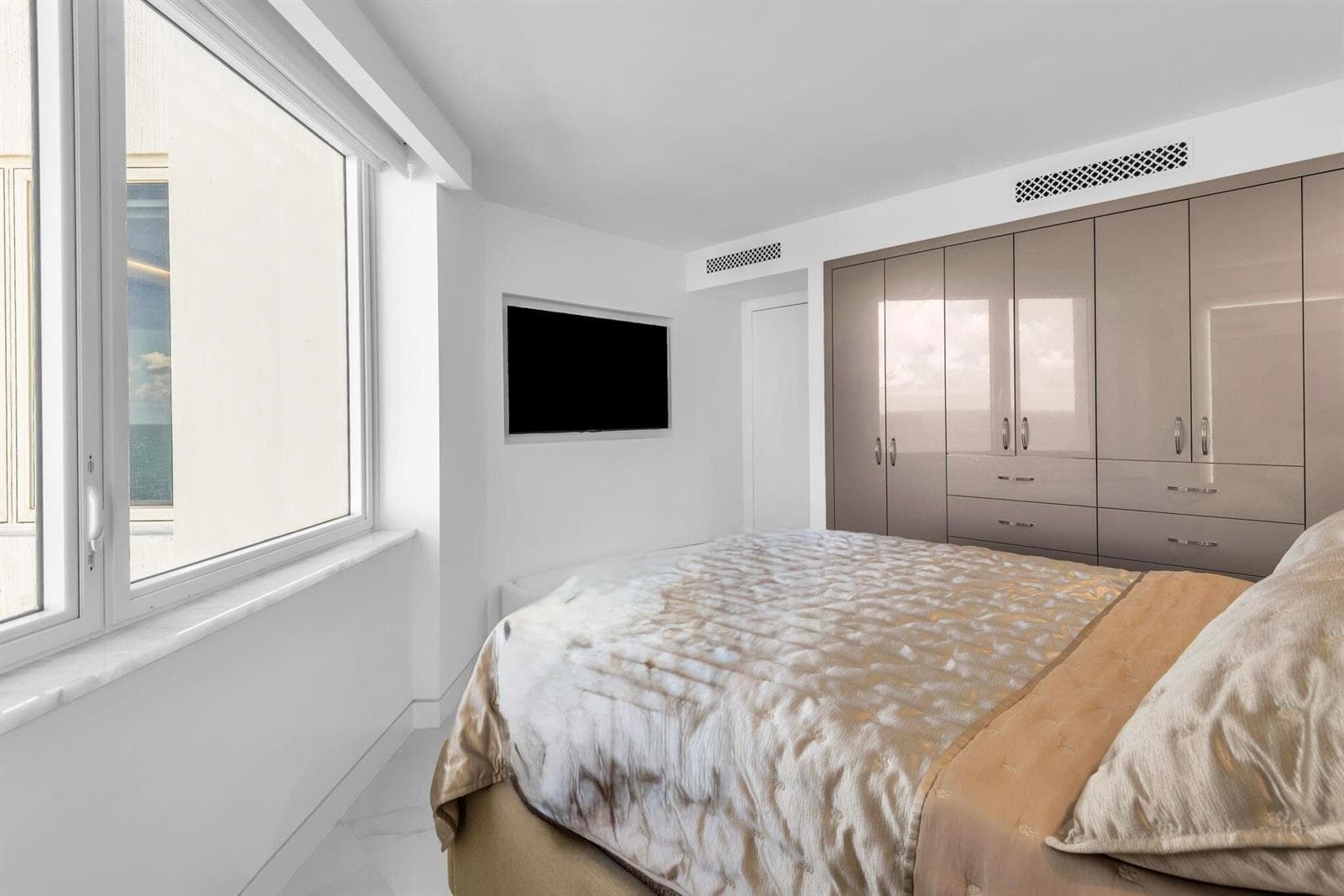 Bedroom 2 Built-in Closet