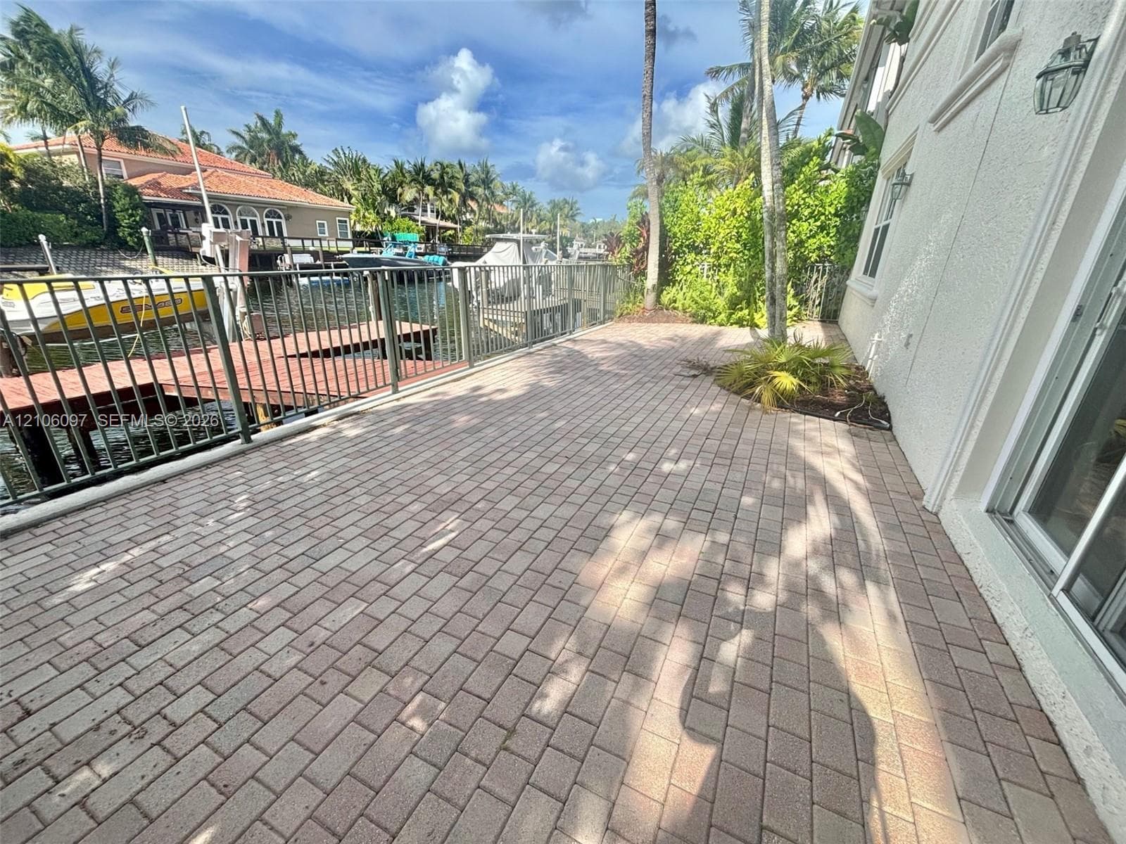 1141 Waterside Ln photo 3