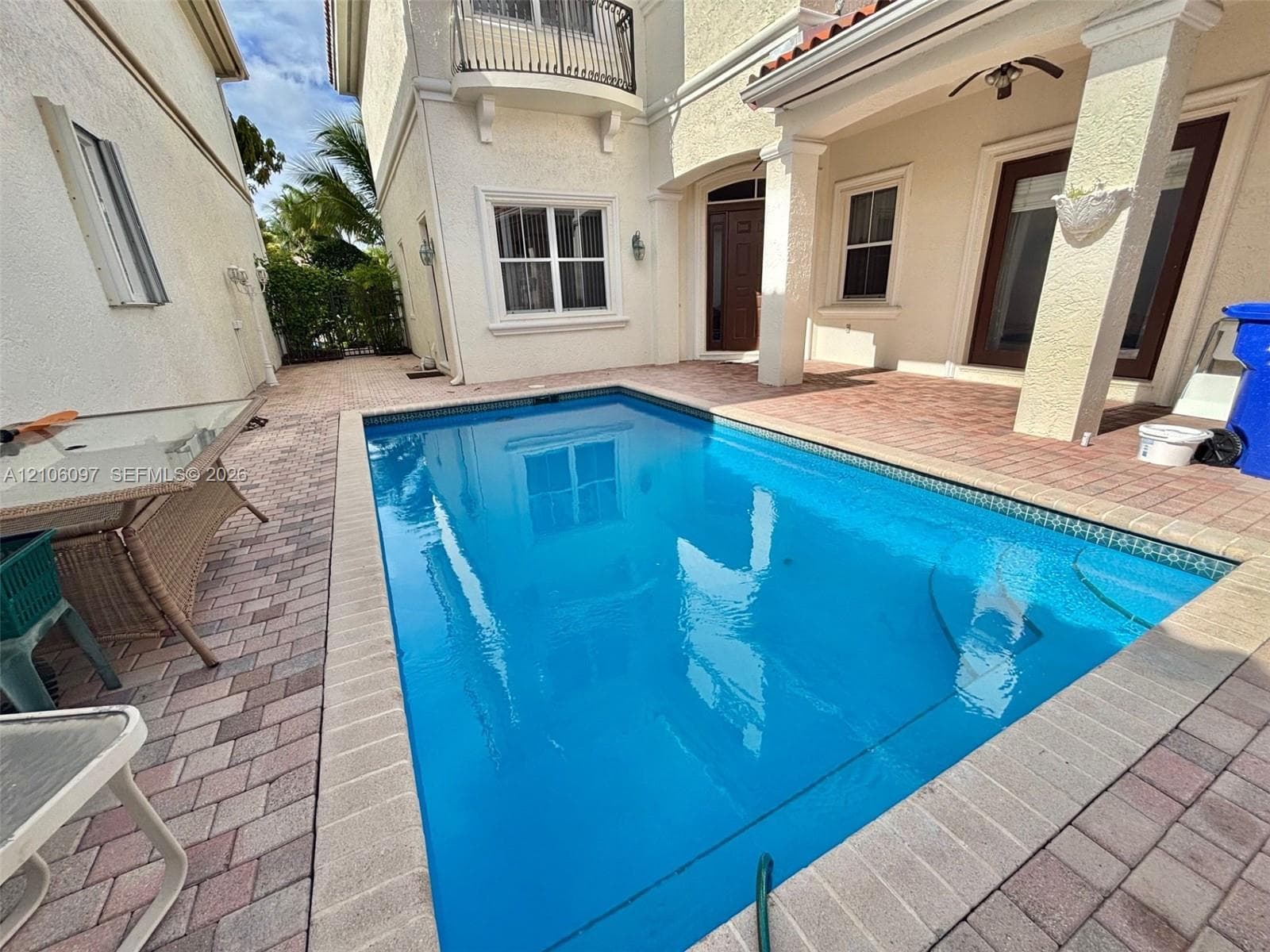 1141 Waterside Ln photo 4
