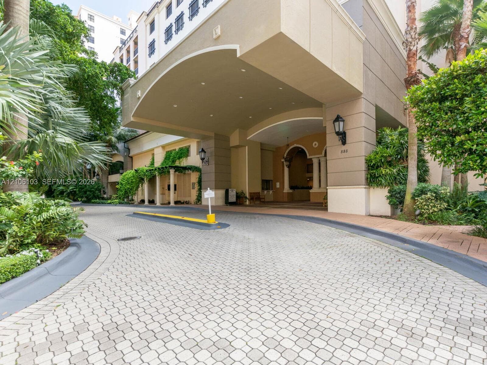 Puerta De Palmas · #602 in Coral Gables - Photo 2