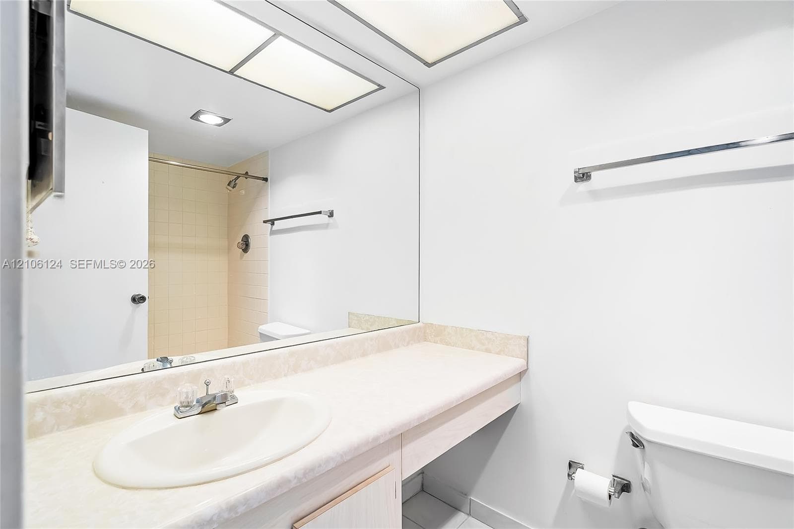WINSTON TOWERS 500 CONDO · #2208 in Sunny Isles Beach - Photo 27