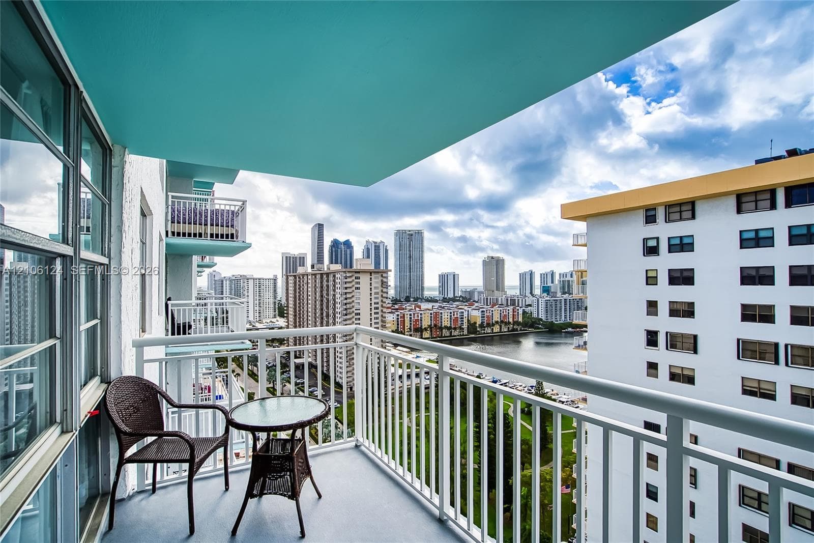 WINSTON TOWERS 500 CONDO · #2208 in Sunny Isles Beach - Photo 6