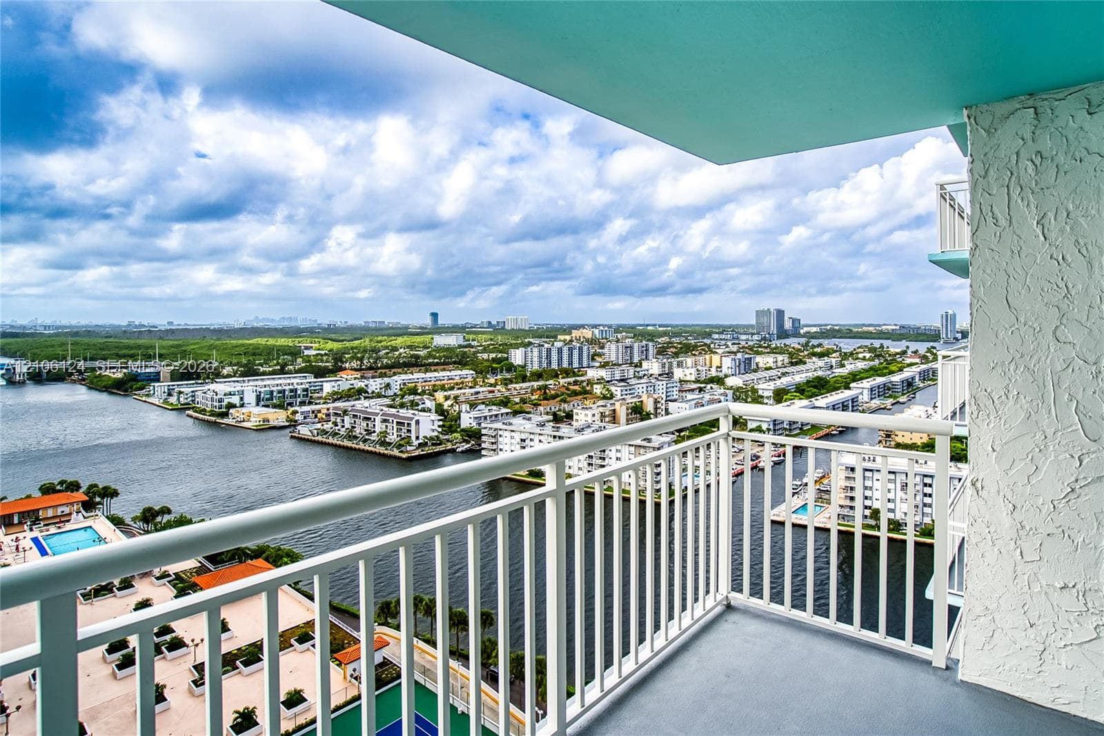 WINSTON TOWERS 500 CONDO · #2208 in Sunny Isles Beach - Photo 7