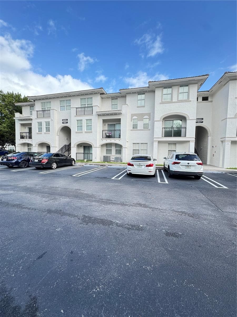 PROMENADE SHORES AT DORAL · #202 in Doral - Photo 2