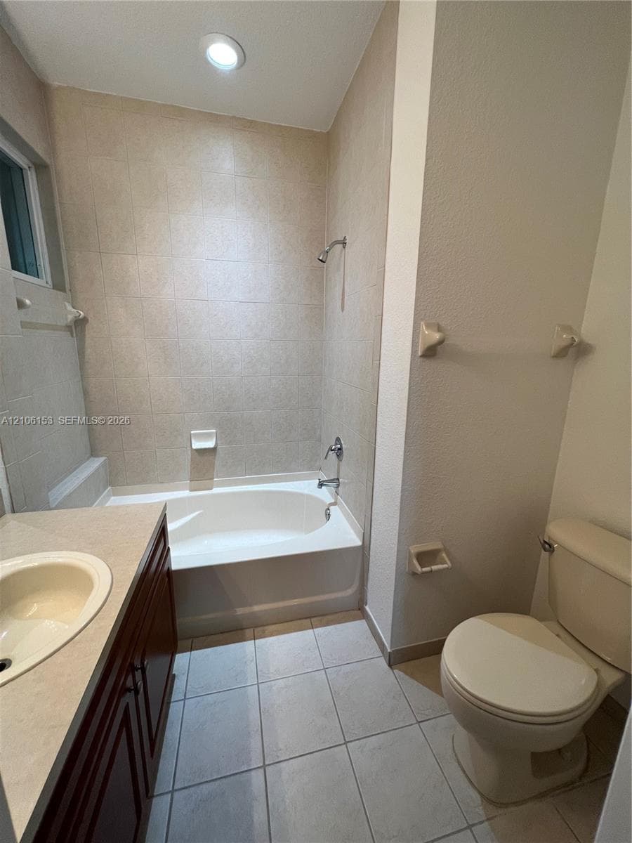 PROMENADE SHORES AT DORAL · #202 in Doral - Photo 19