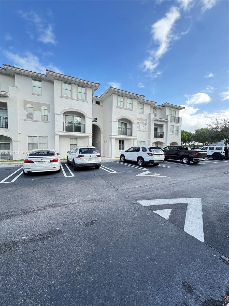 PROMENADE SHORES AT DORAL · #202 in Doral - Photo 4