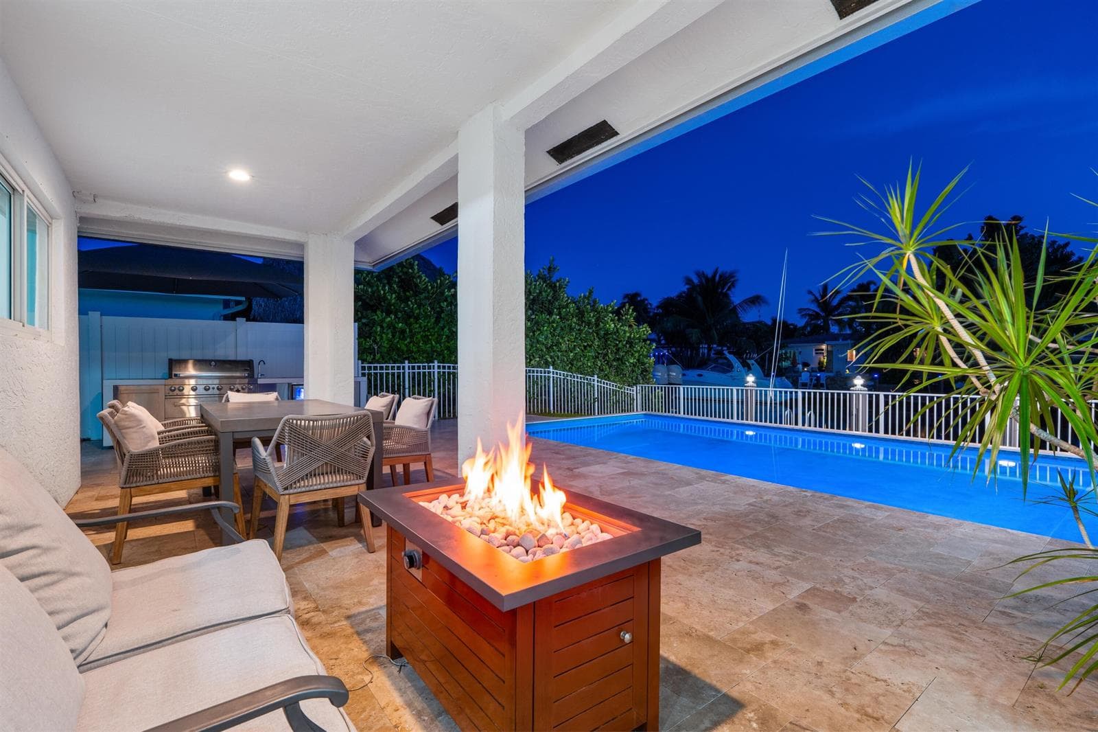 PATIO_ANGLE_LEFT_SUNSET