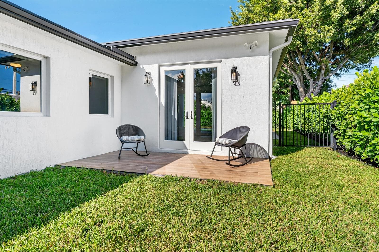 301-PILGRIM-ROAD-33401-062
