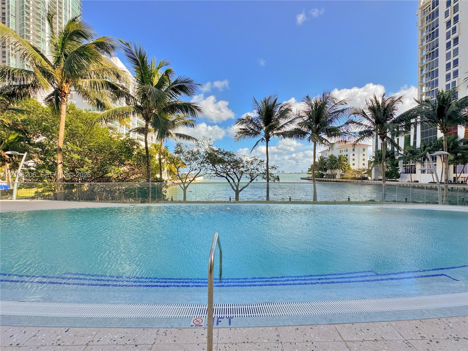 Icon Bay · #1708 in Miami - Photo 6