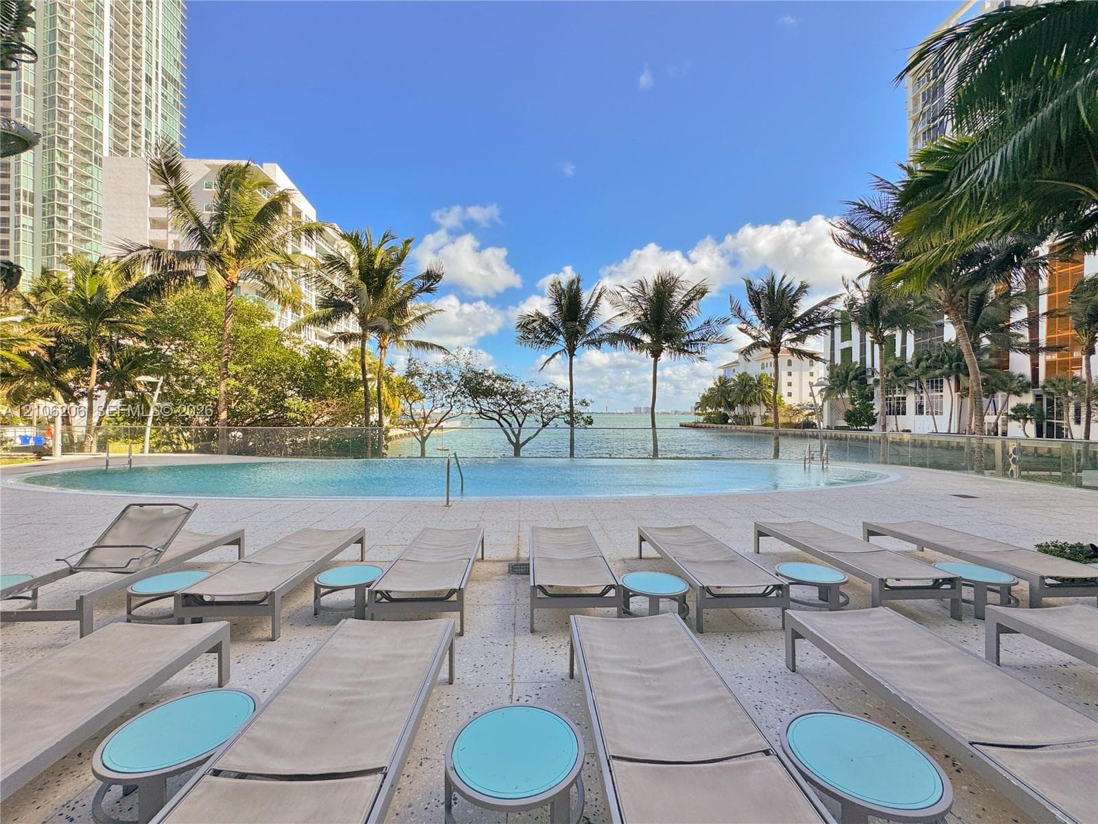 Icon Bay · #1708 in Miami - Photo 5