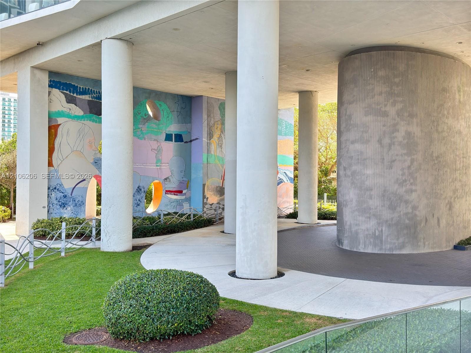 Icon Bay · #1708 in Miami - Photo 8