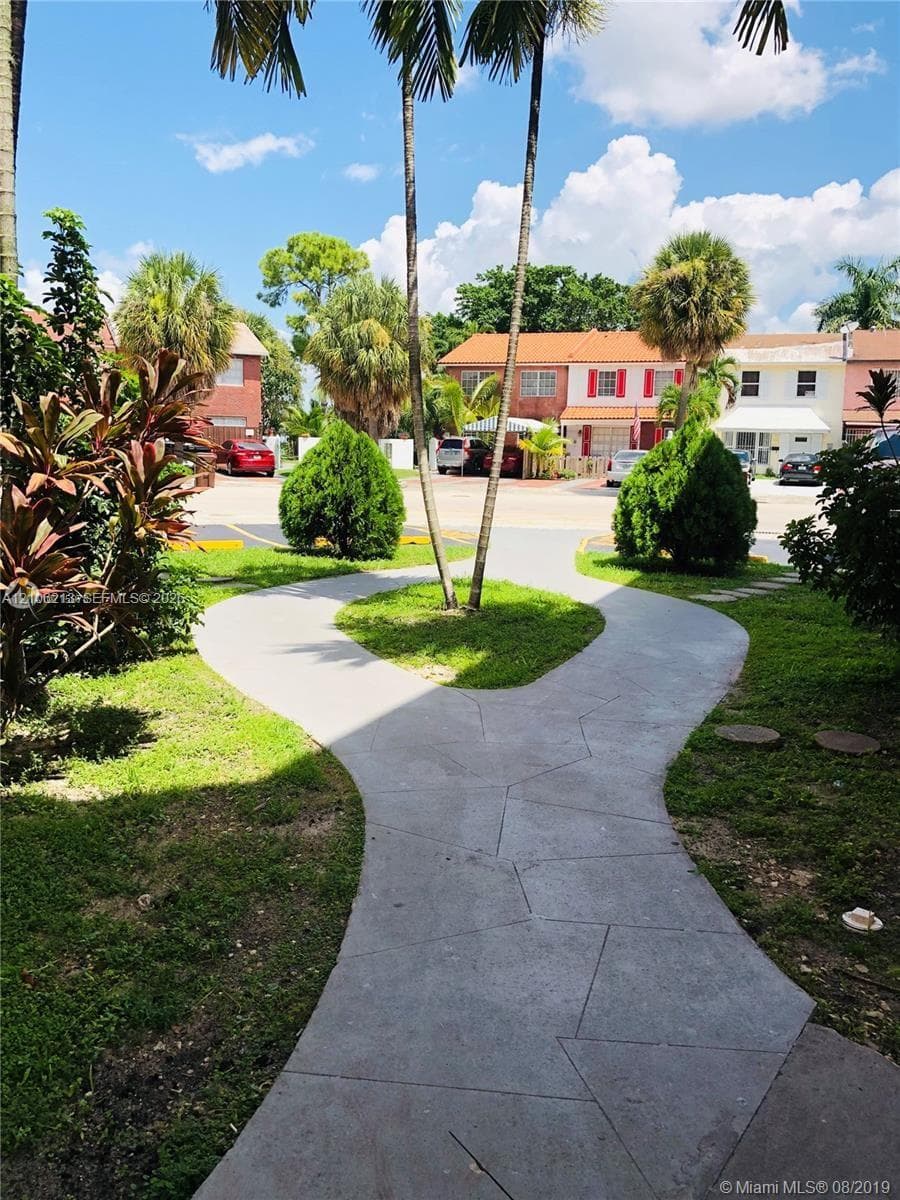 W & C CONDO · #209 in Hialeah - Photo 6