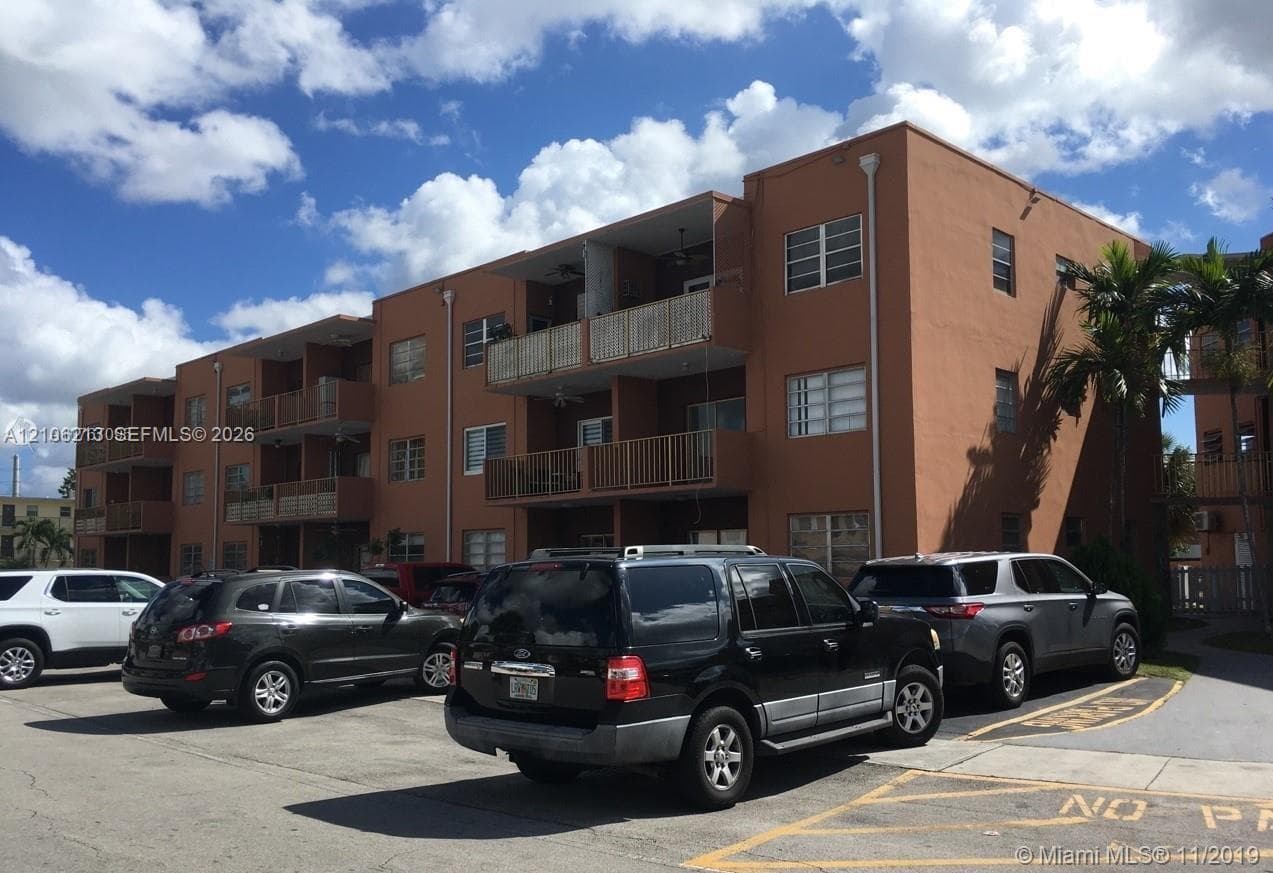 W & C CONDO · #209 in Hialeah - Photo 16
