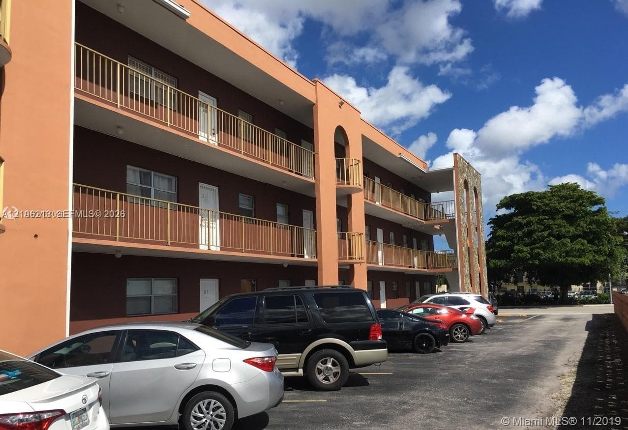 W & C CONDO · #209 in Hialeah - Photo 3