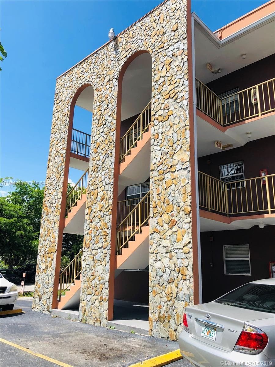 W & C CONDO · #209 in Hialeah - Photo 19