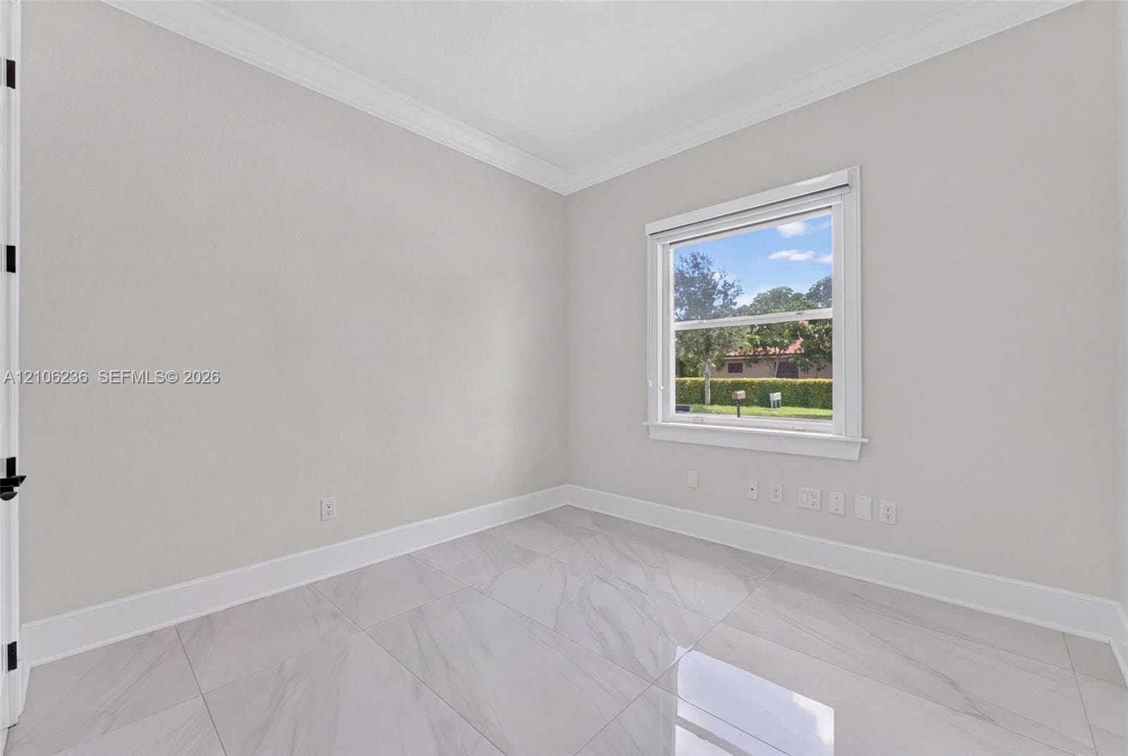 14940 NW 89th Ave photo 14