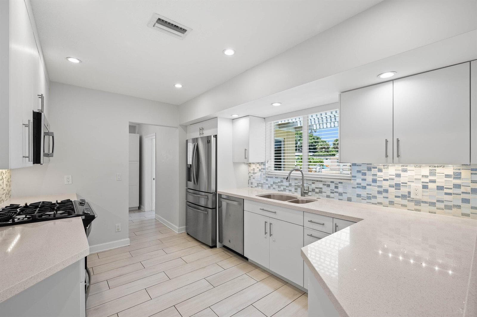 2255 SE 12th St Pompano Beach-29