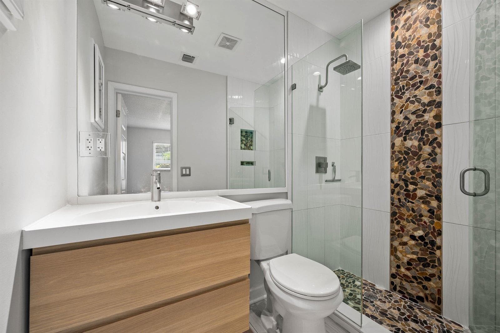 2255 SE 12th St Pompano Beach