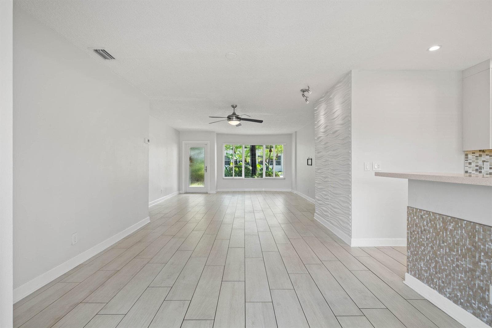 2255 SE 12th St Pompano Beach-16