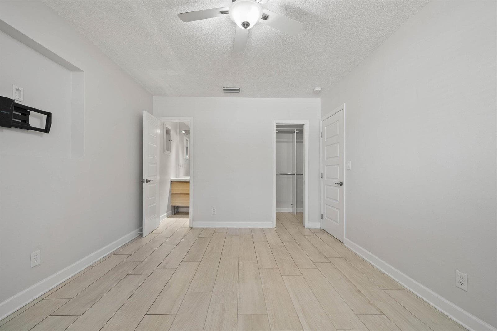 2255 SE 12th St Pompano Beach-39