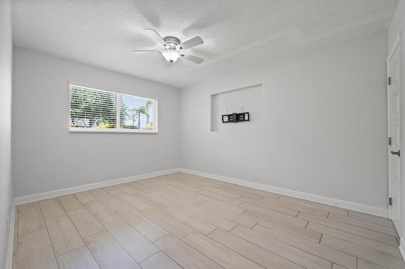 2255 SE 12th St Pompano Beach-36