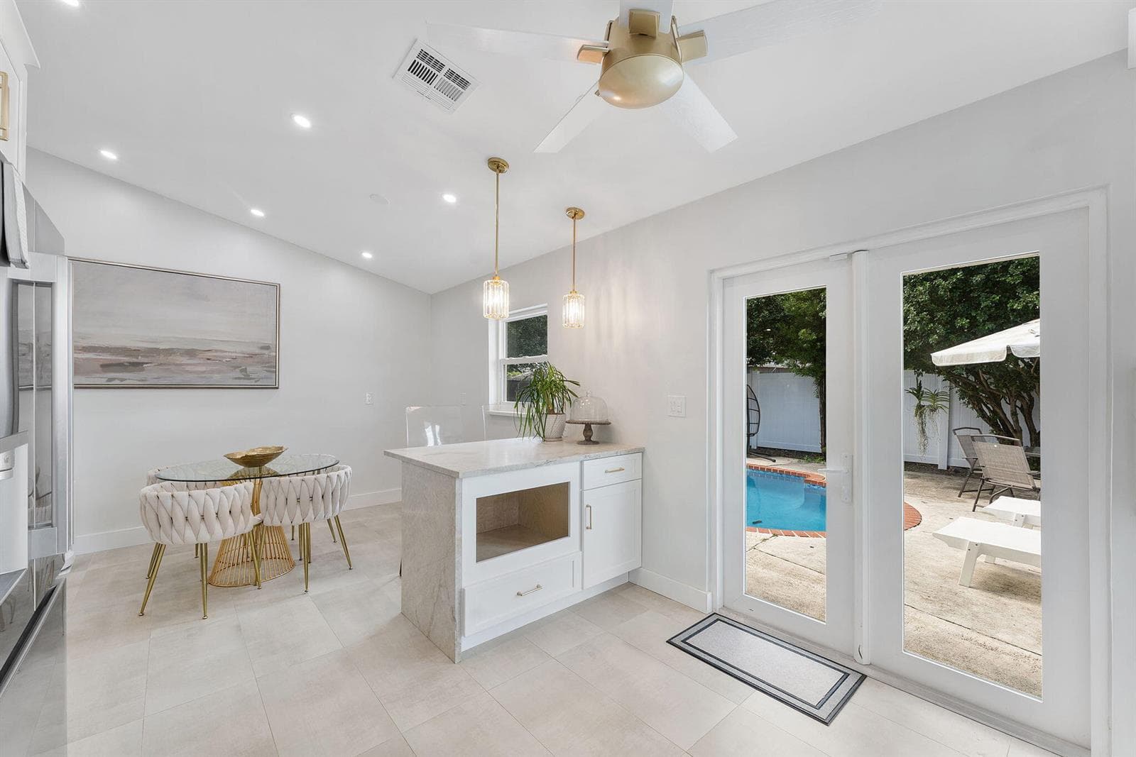 Door to back Yard