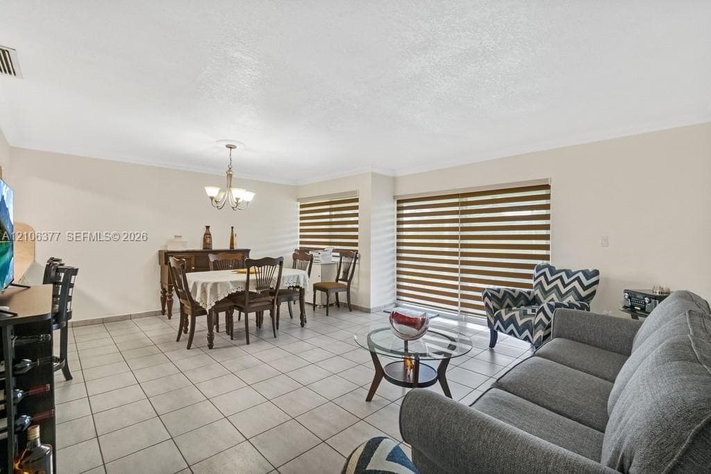 12040 SW 10th Ter photo 4