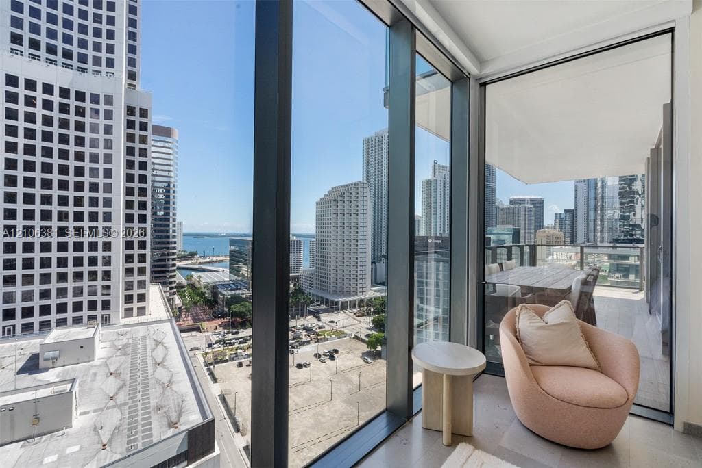 Reach Brickell City Centre · #1701 in Miami - Photo 9