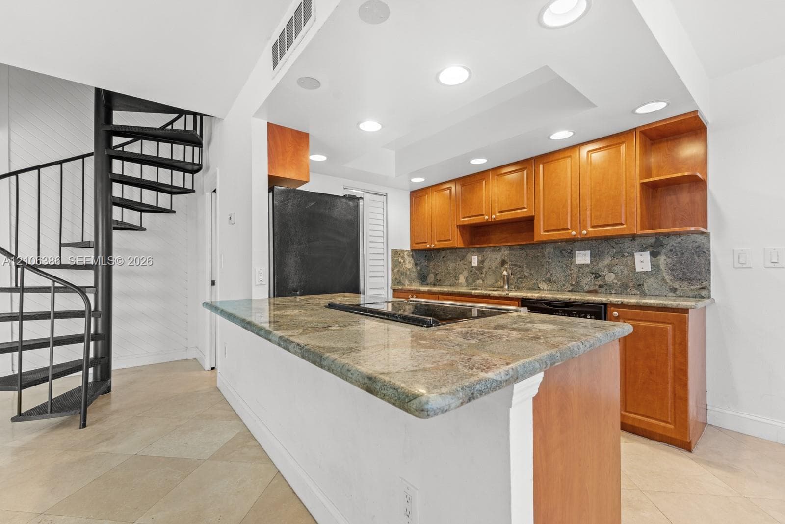 2987 Bird Ave photo 6