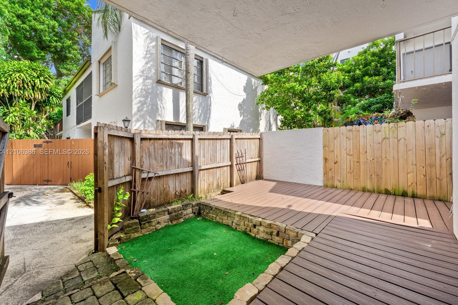 2987 Bird Ave photo 13