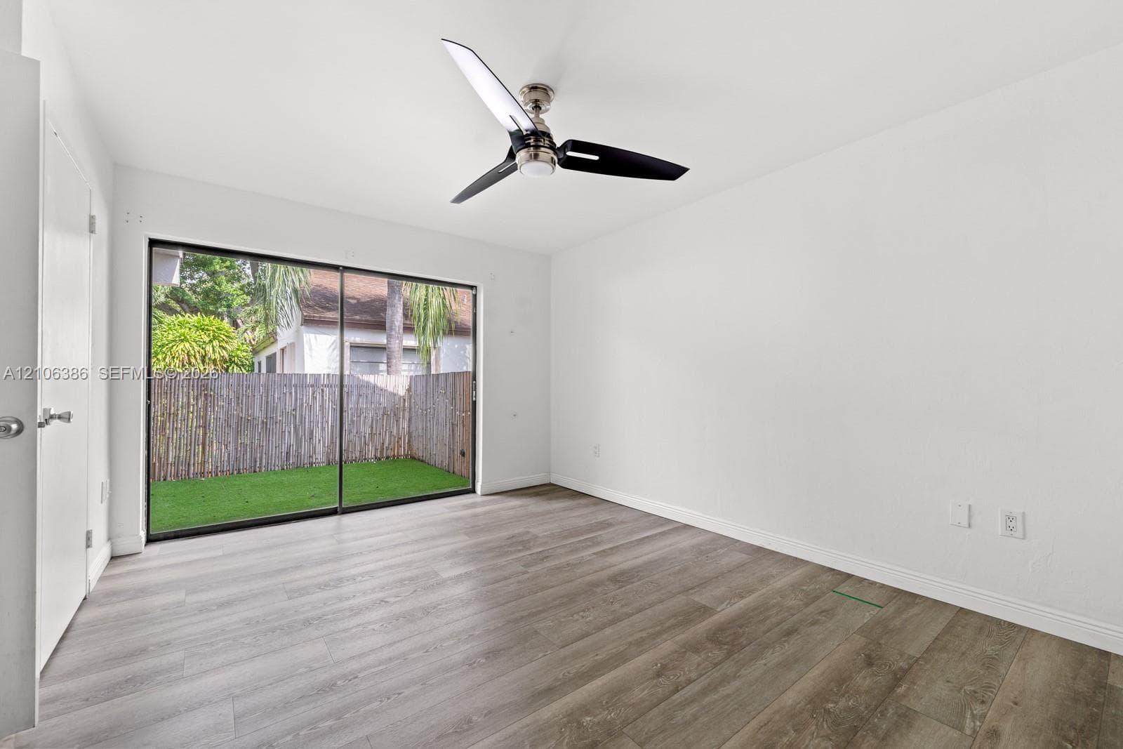 2987 Bird Ave photo 18