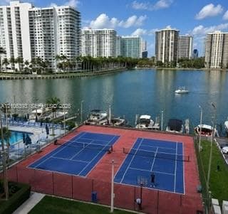 COMMODORE PLAZA · #2407 in Aventura - Photo 12
