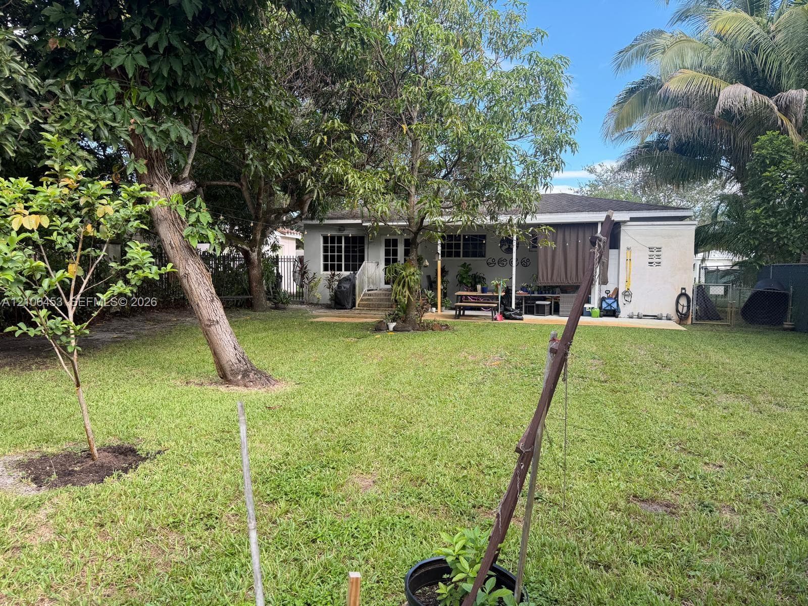 132 Whitethorn Dr photo 17