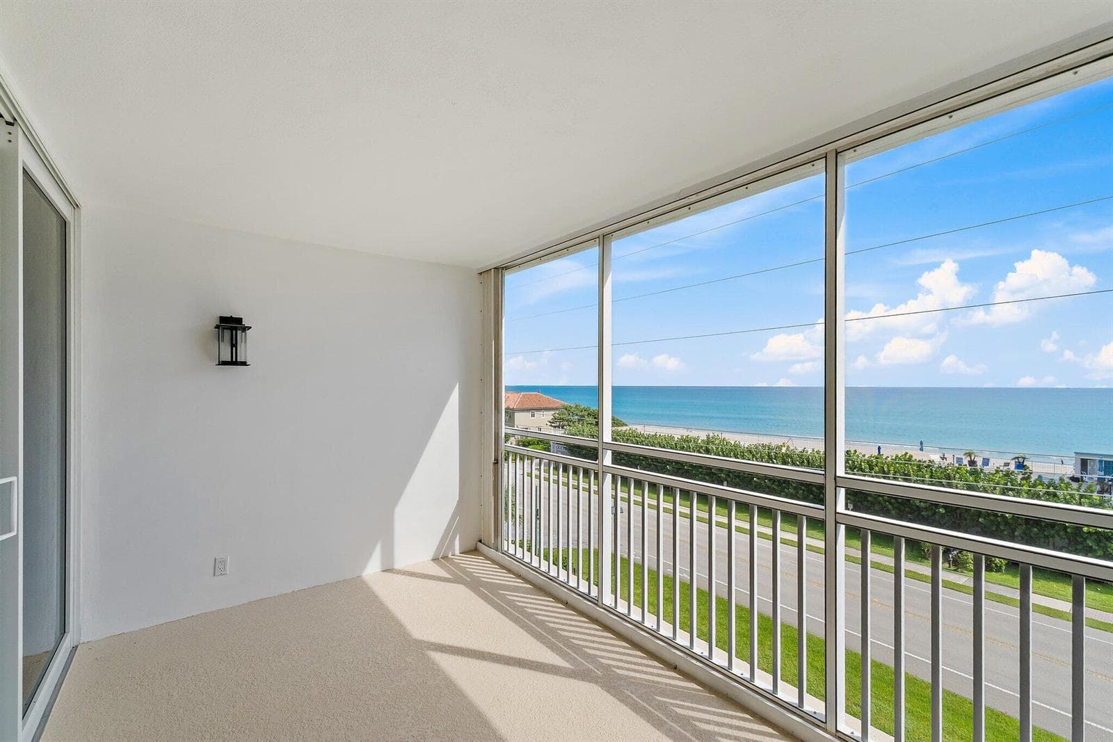 010-911OceanDr-404-JunoBeach-SMALL