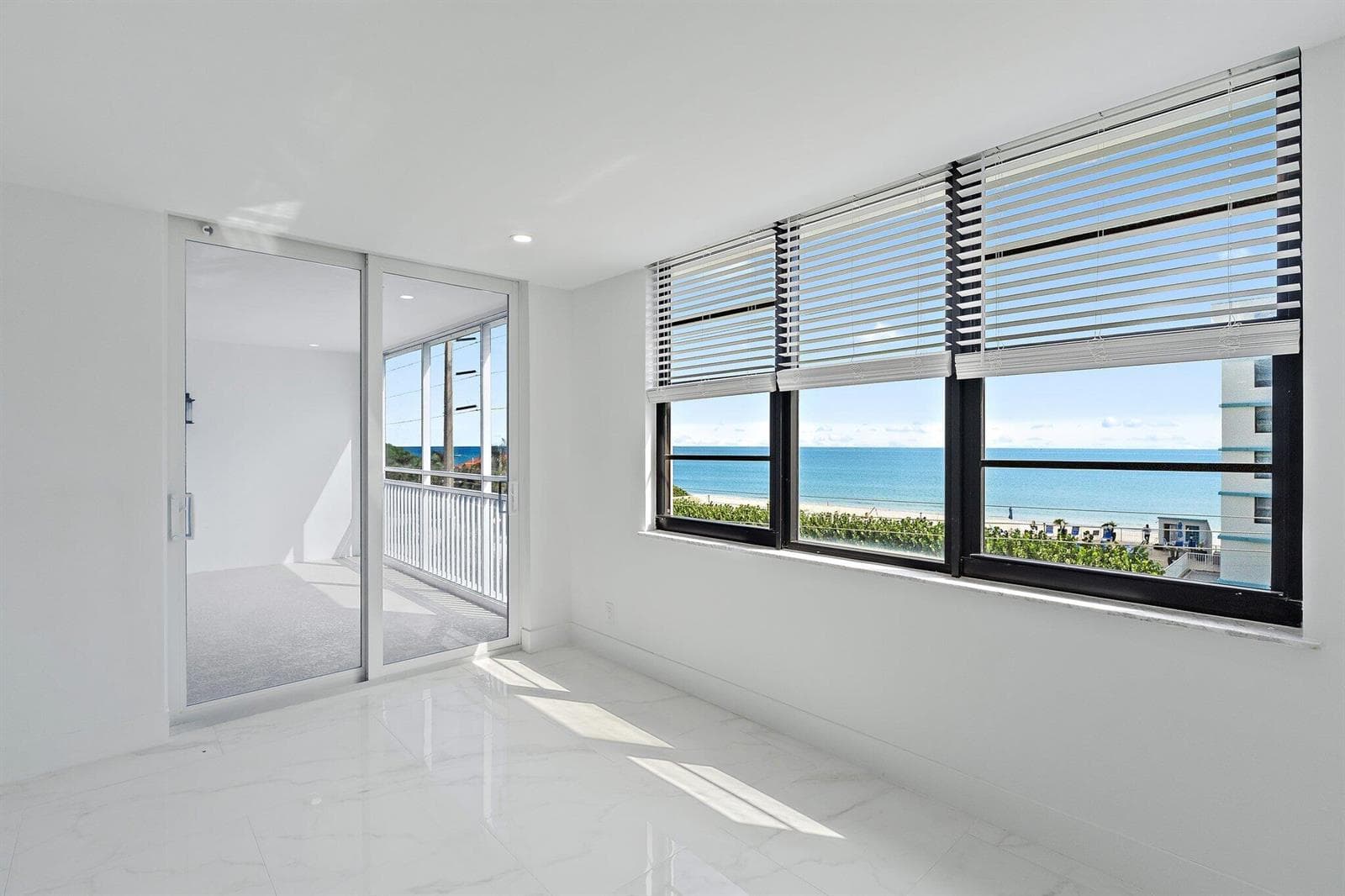 028-911OceanDr-404-JunoBeach-SMALL