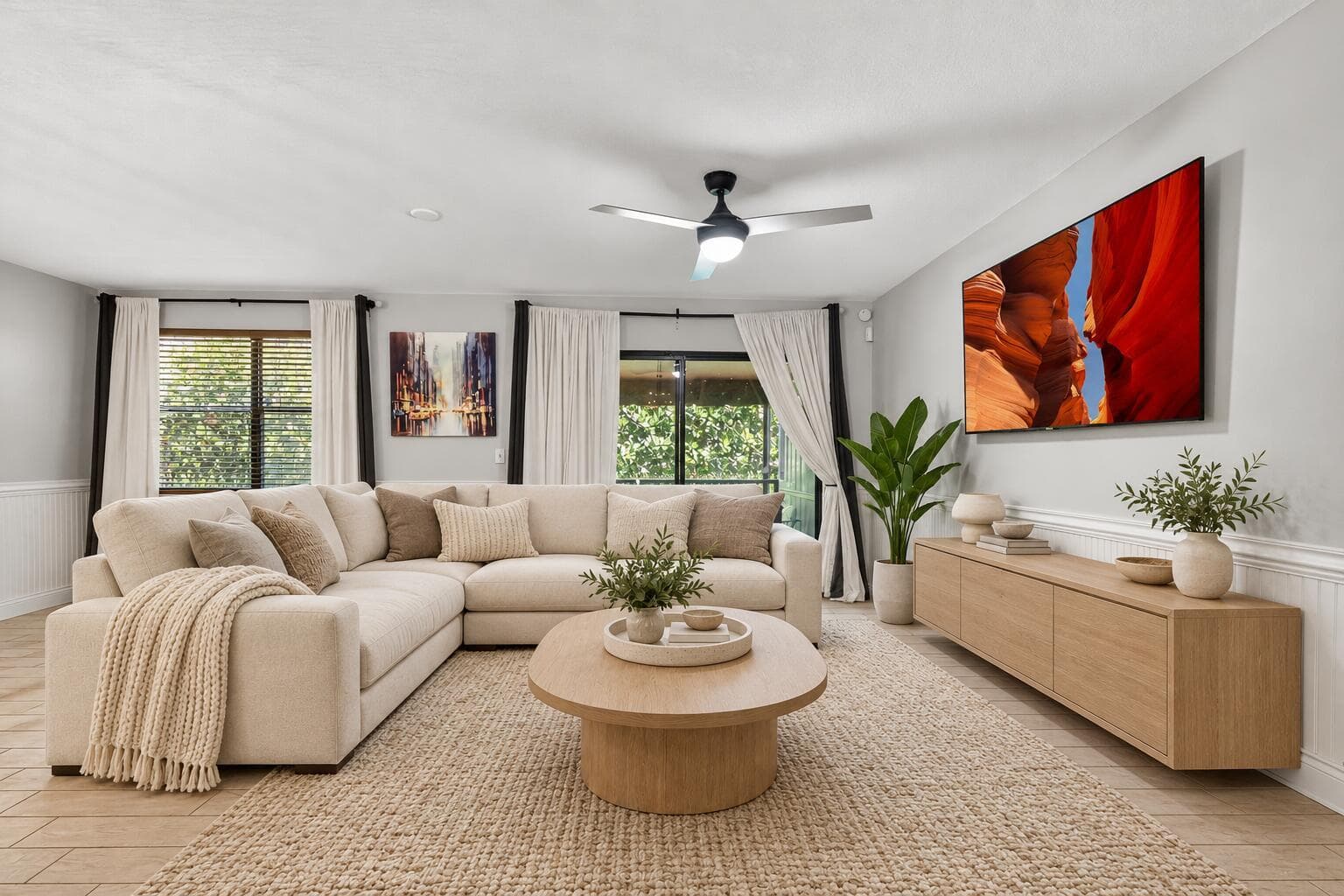 Elegant contemporary living room