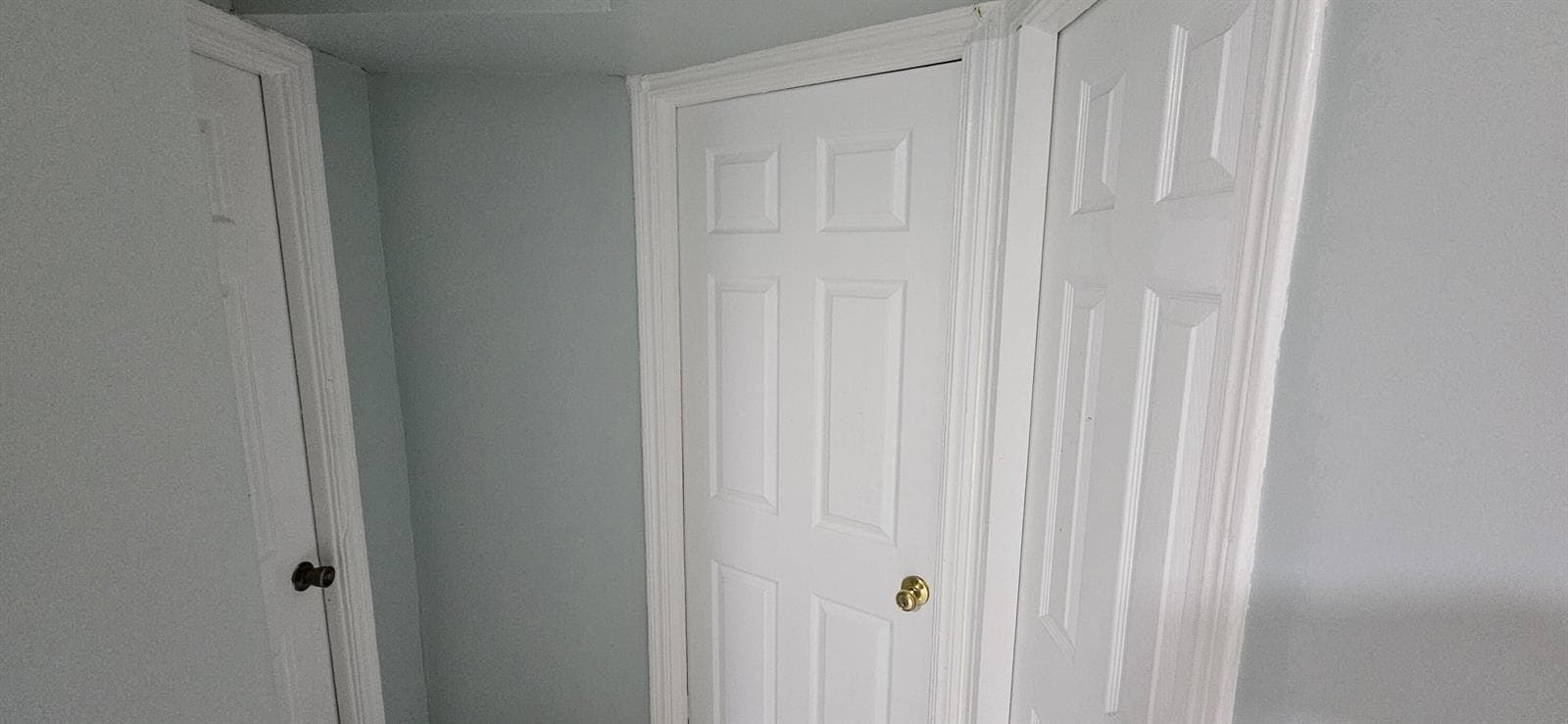 1000221989