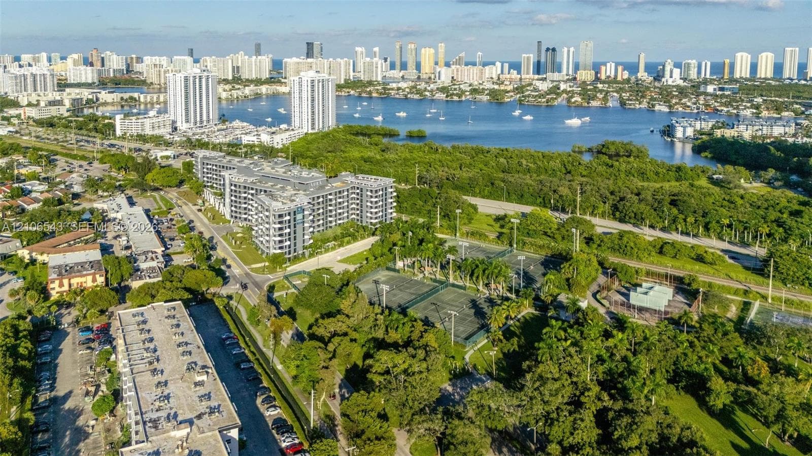 WOODSIDE APTS CONDO · #330 in North Miami Beach - Photo 28