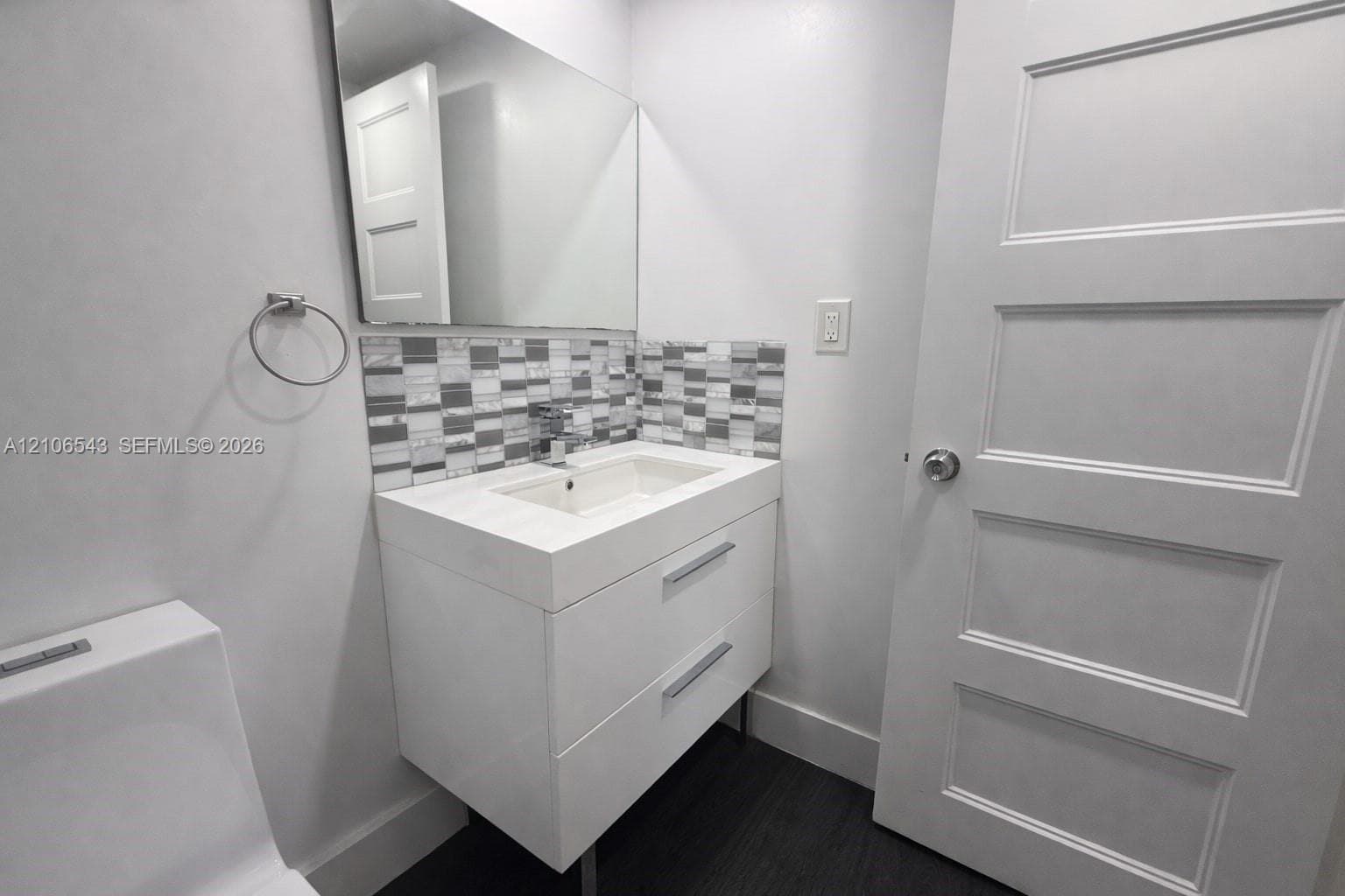 WOODSIDE APTS CONDO · #330 in North Miami Beach - Photo 14