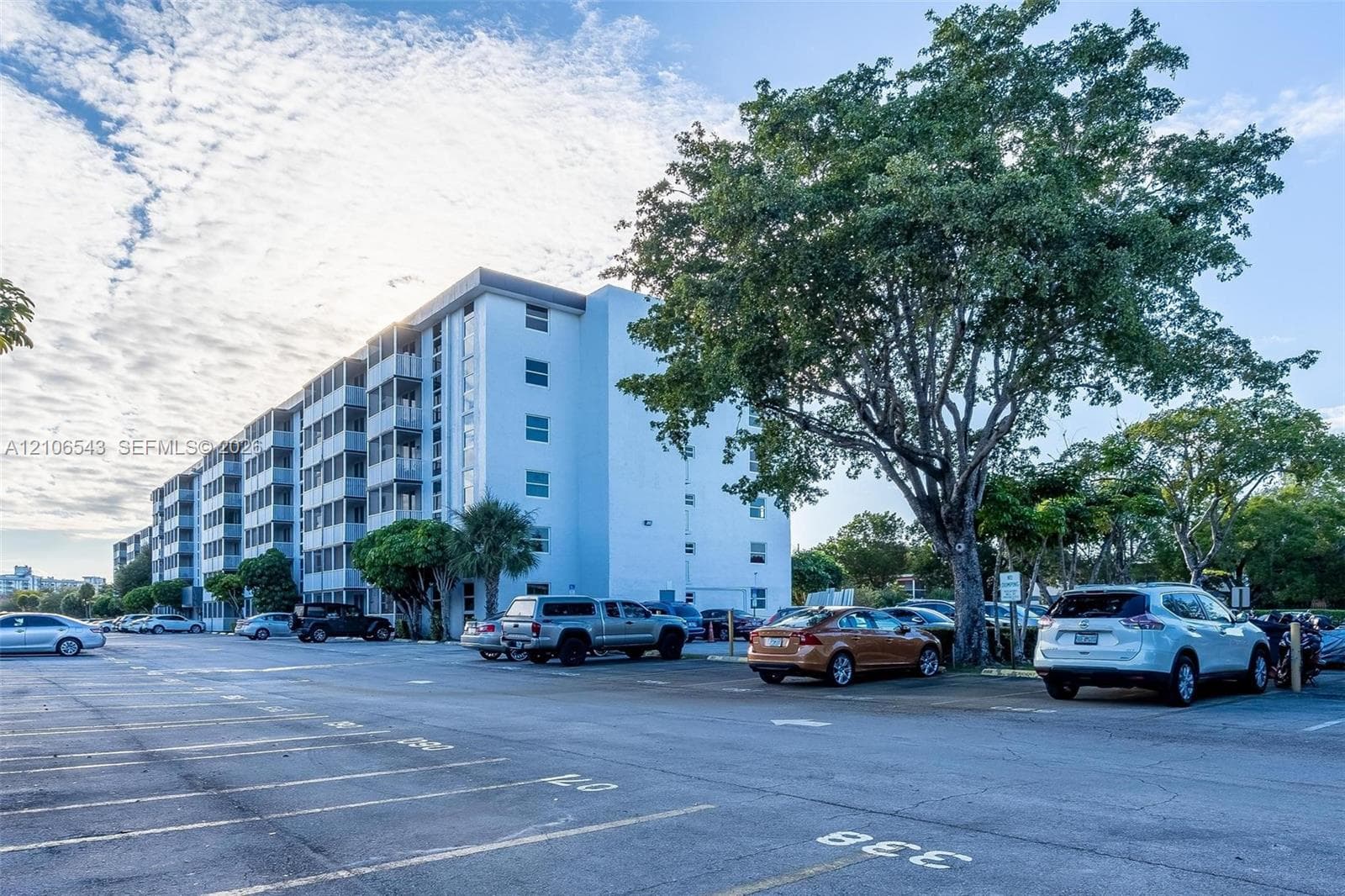 WOODSIDE APTS CONDO · #330 in North Miami Beach - Photo 29