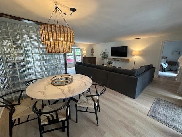 Living / Dining Area